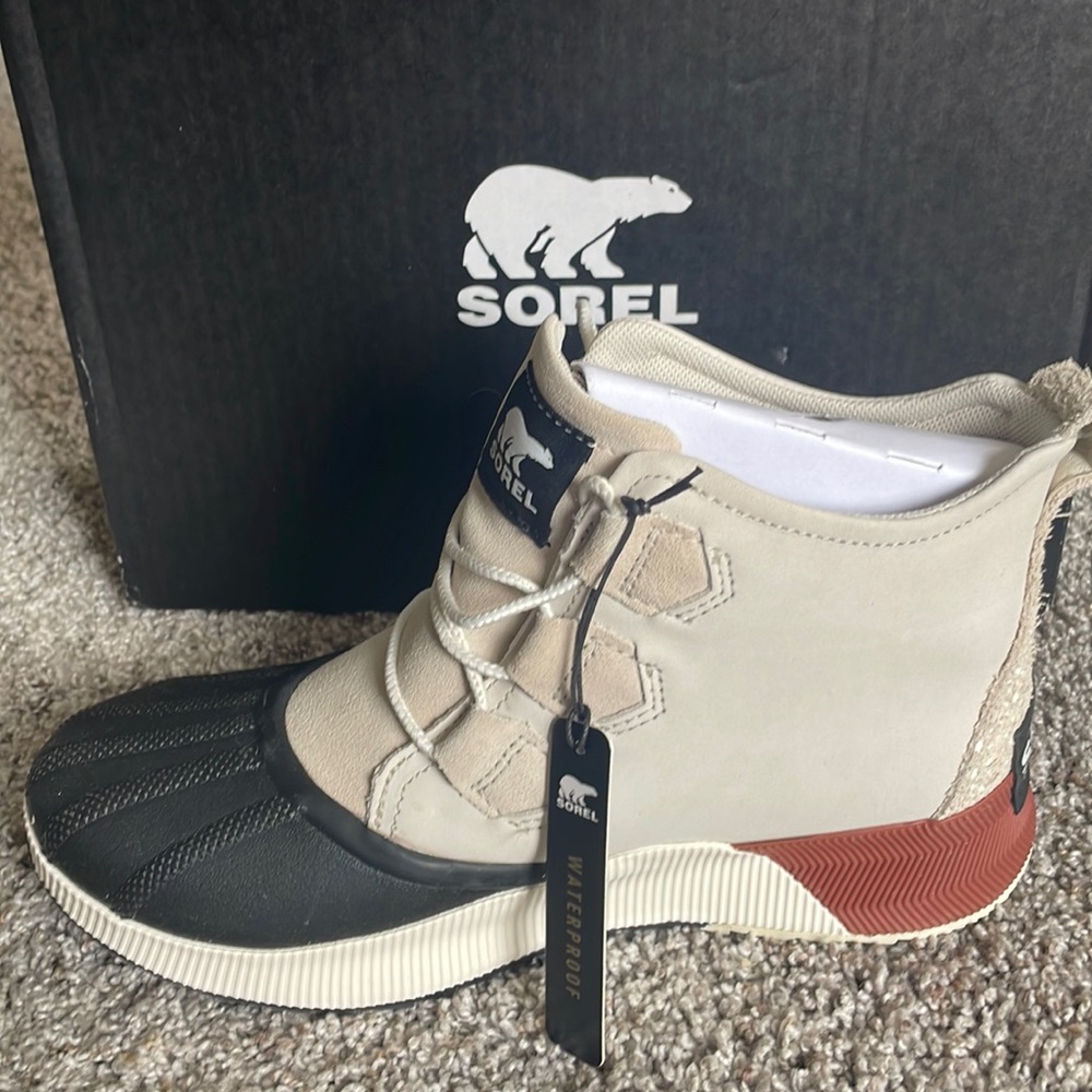 New Sorel Out N About III Classic Boot